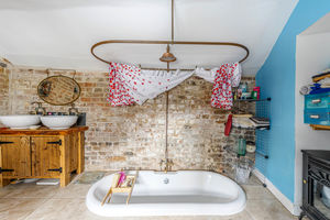 Photo 14- click for photo gallery